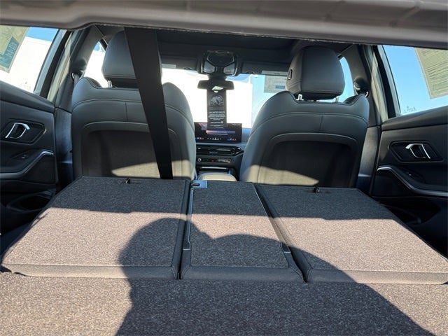 2025 BMW 3 Series 330i xDrive