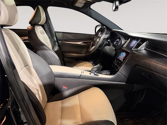 2023 INFINITI QX55 LUXE