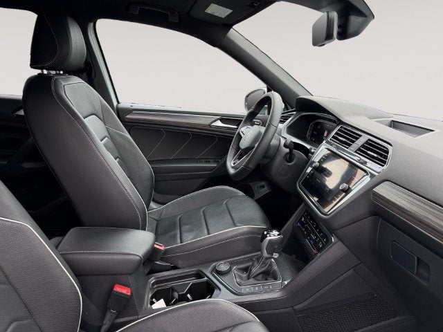 2022 Volkswagen Tiguan 2.0T SEL R-Line
