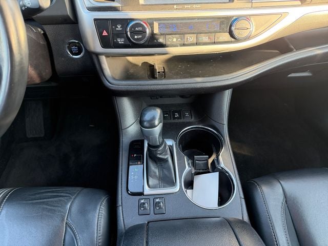 2018 Toyota Highlander SE