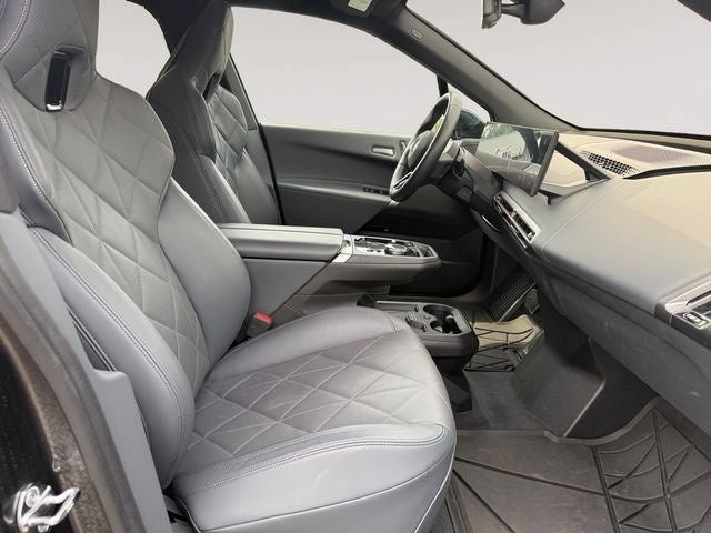 2026 BMW iX xDrive60