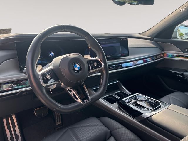 2023 BMW 7 Series 740i