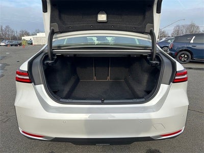 2025 BMW 5 Series 530i xDrive