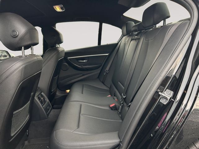 2018 BMW 3 Series 330i xDrive