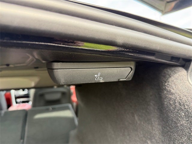 2025 BMW 8 Series 840