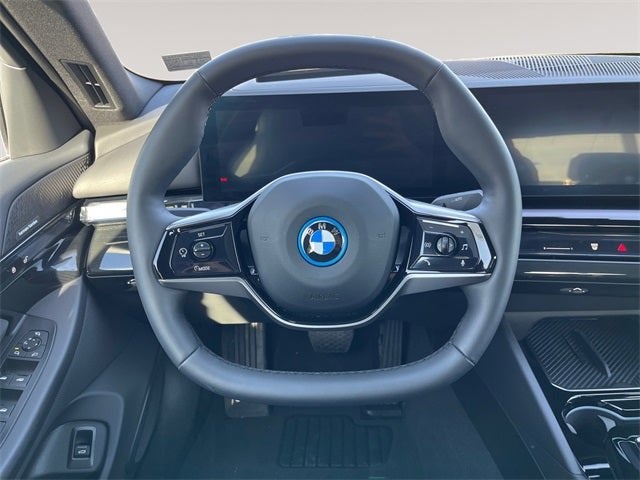 2025 BMW i5 xDrive40