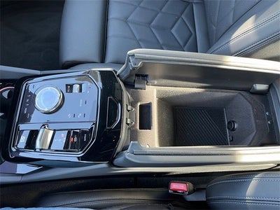 2025 BMW i5 xDrive40