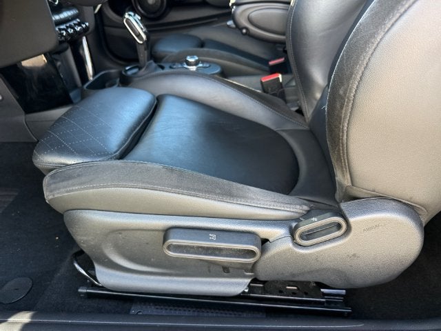 2023 MINI John Cooper Works Base