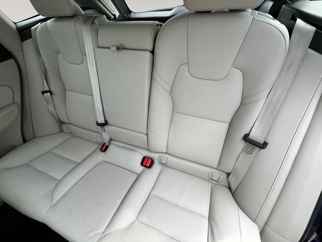 2024 Volvo XC60 Recharge Plug-In Hybrid T8 Plus Dark Theme