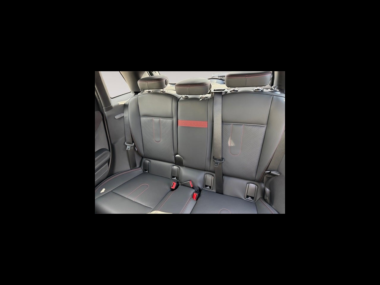 2026 MINI 4 DOOR ICONIC