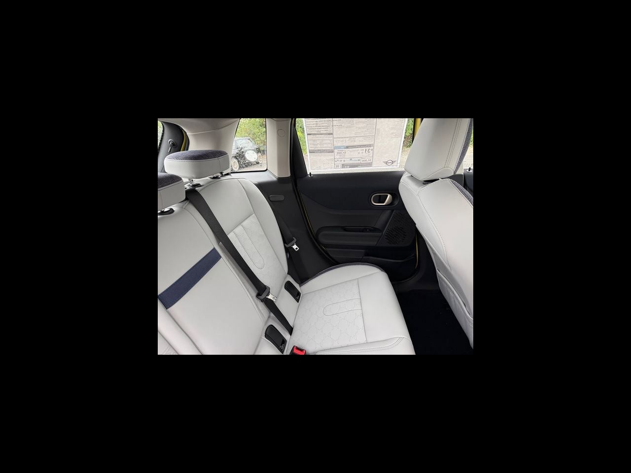 2027 MINI 4 DOOR SIGNATURE PLUS
