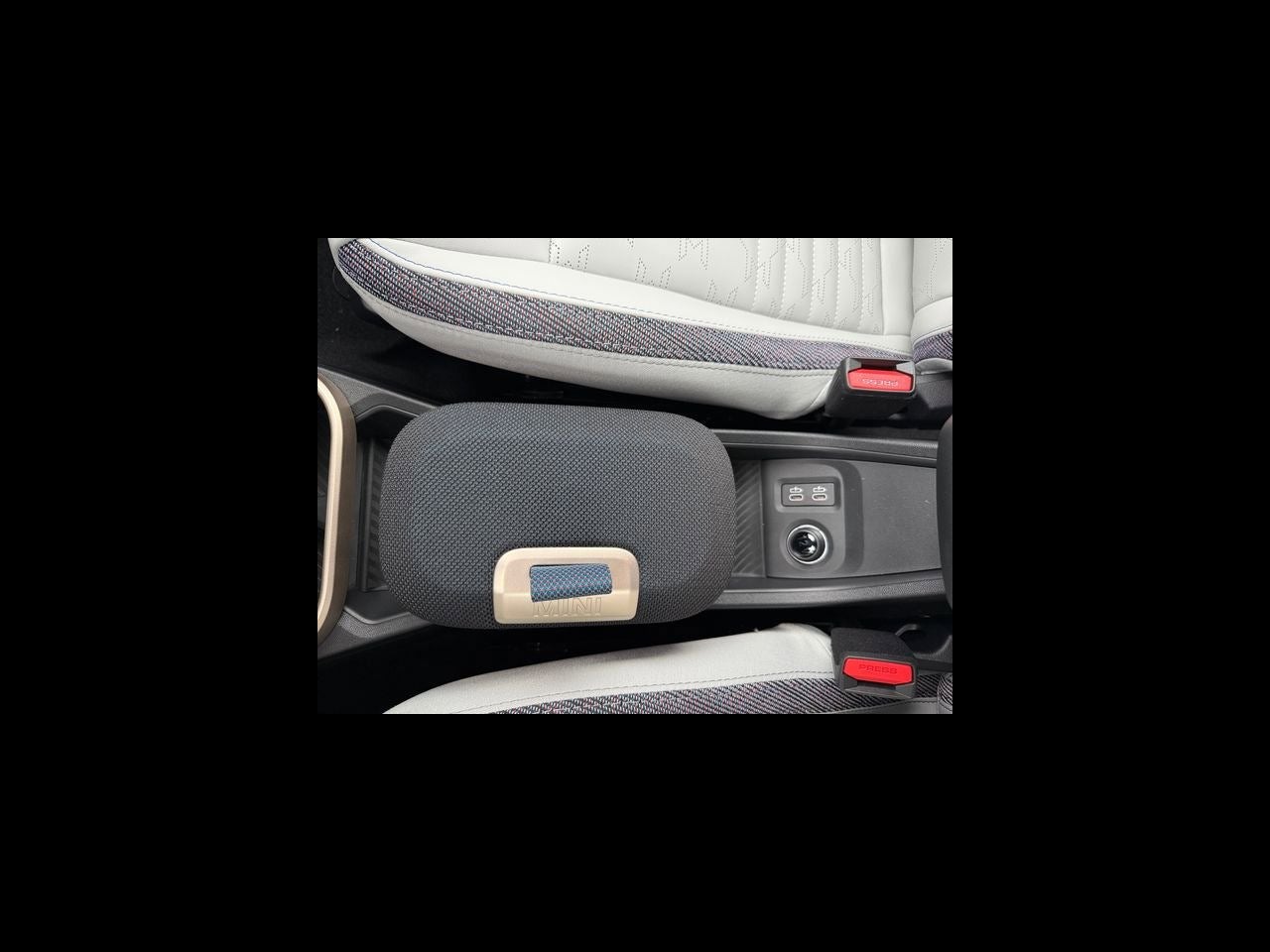 2027 MINI 4 DOOR SIGNATURE PLUS