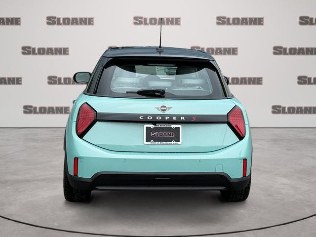2027 MINI 4 DOOR ICONIC