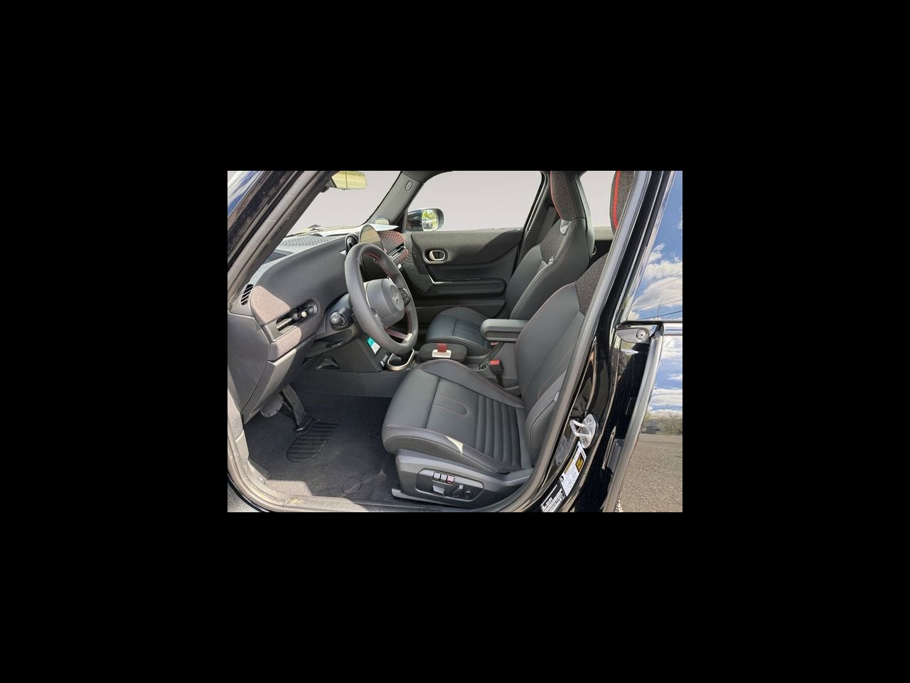 2026 MINI 4 DOOR ICONIC