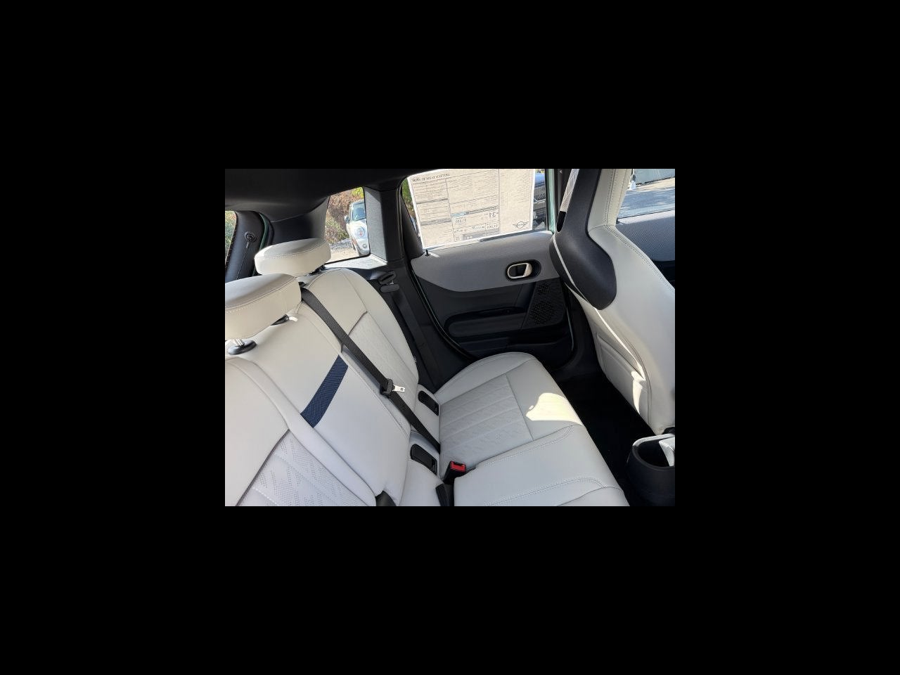 2027 MINI 4 DOOR ICONIC