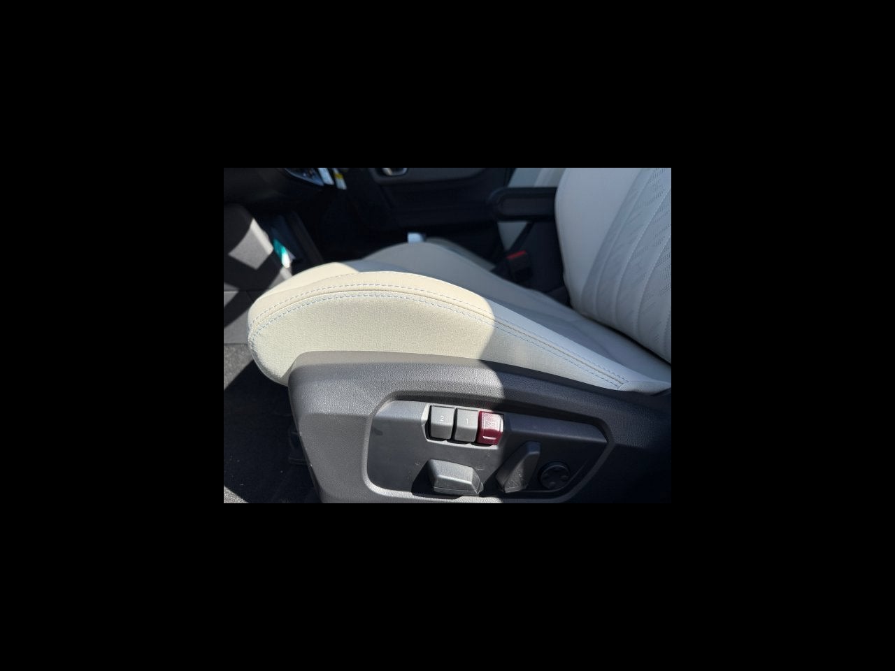 2027 MINI 4 DOOR ICONIC