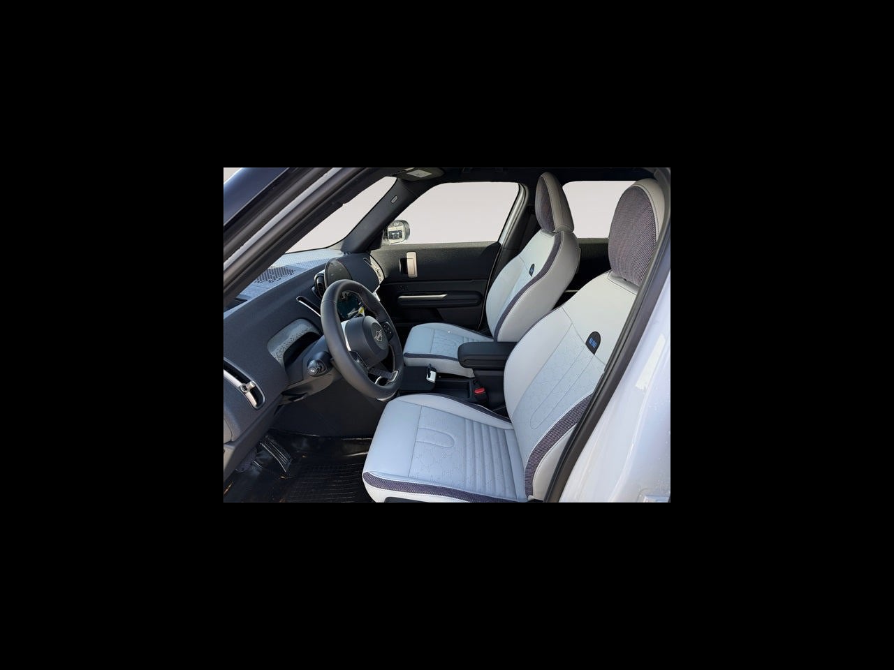 2026 MINI COUNTRYMAN OXFORD EDITION