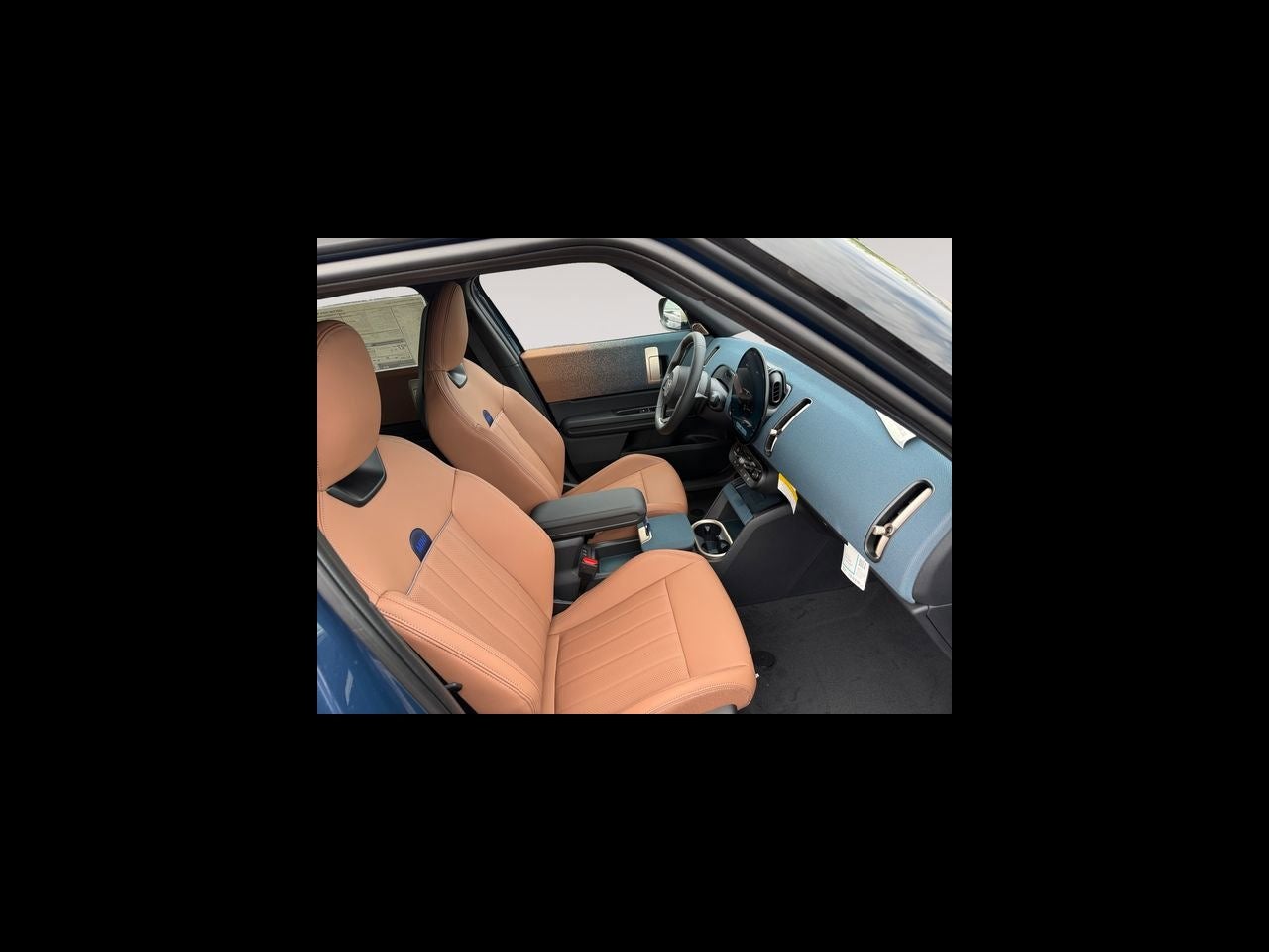 2027 MINI COUNTRYMAN ICONIC
