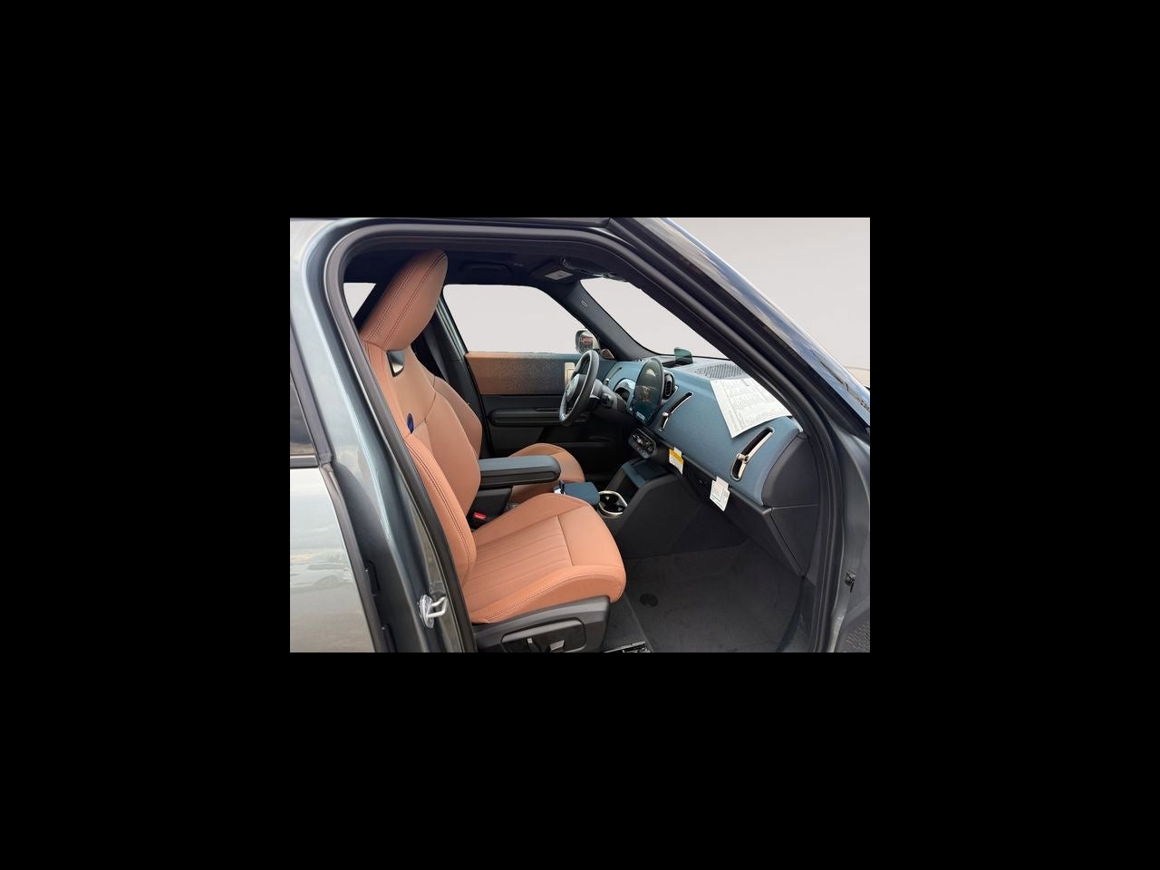 2027 MINI COUNTRYMAN ICONIC