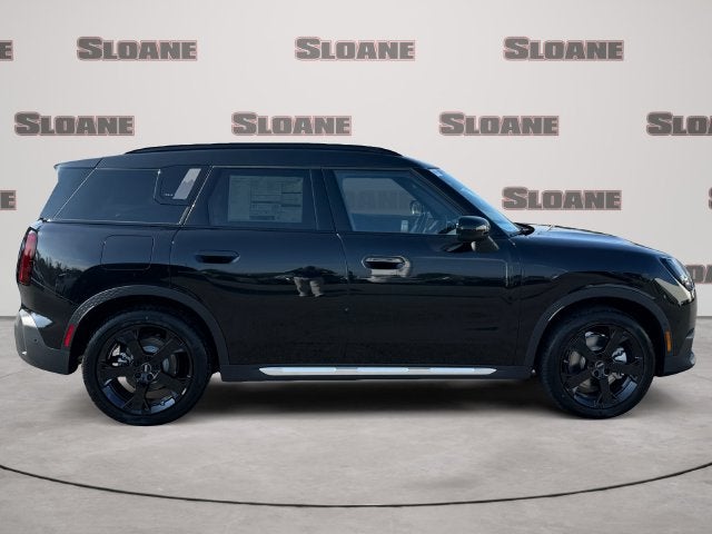 2027 MINI COUNTRYMAN ICONIC