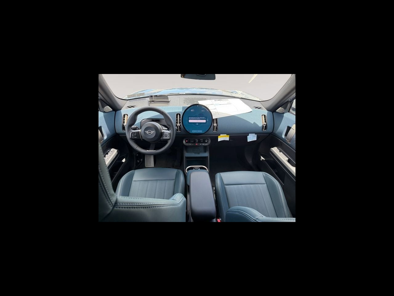 2027 MINI COUNTRYMAN ICONIC