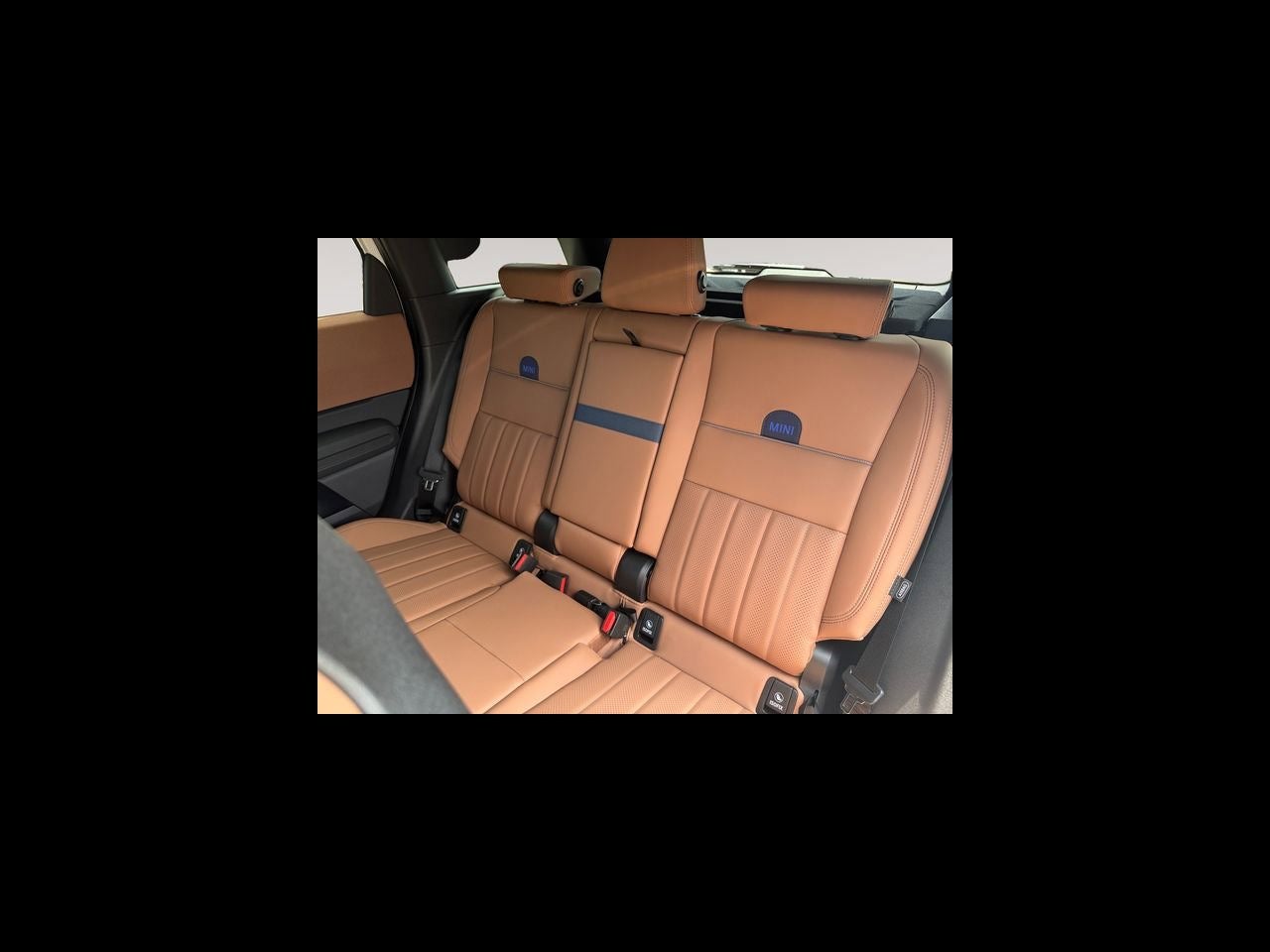 2027 MINI COUNTRYMAN ICONIC