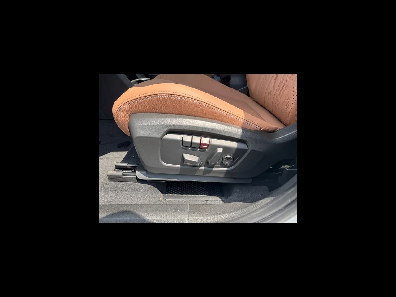 2027 MINI COUNTRYMAN ICONIC