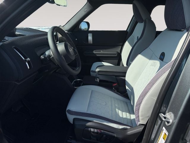 2027 MINI COUNTRYMAN SIGNATURE PLUS