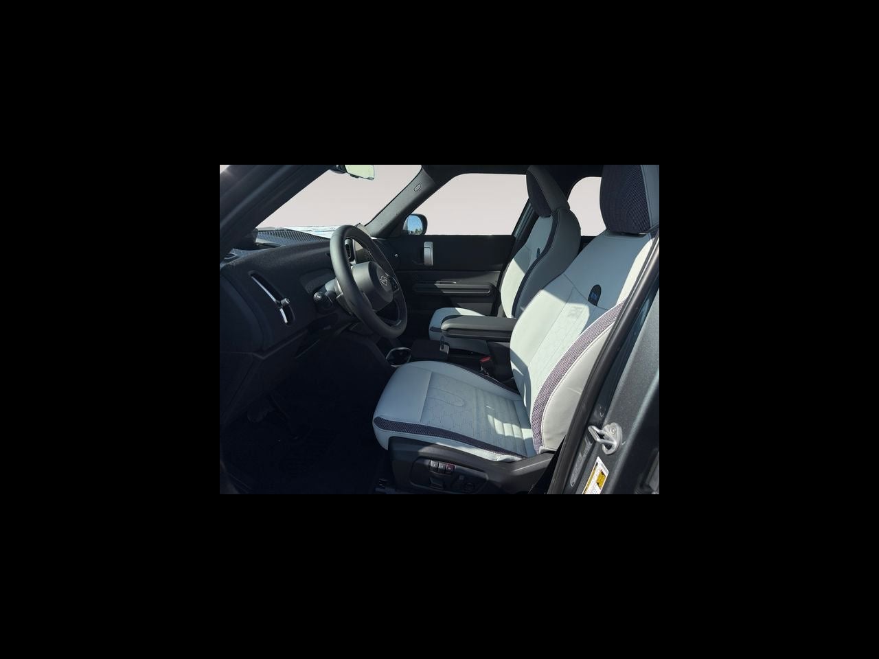 2027 MINI COUNTRYMAN SIGNATURE PLUS
