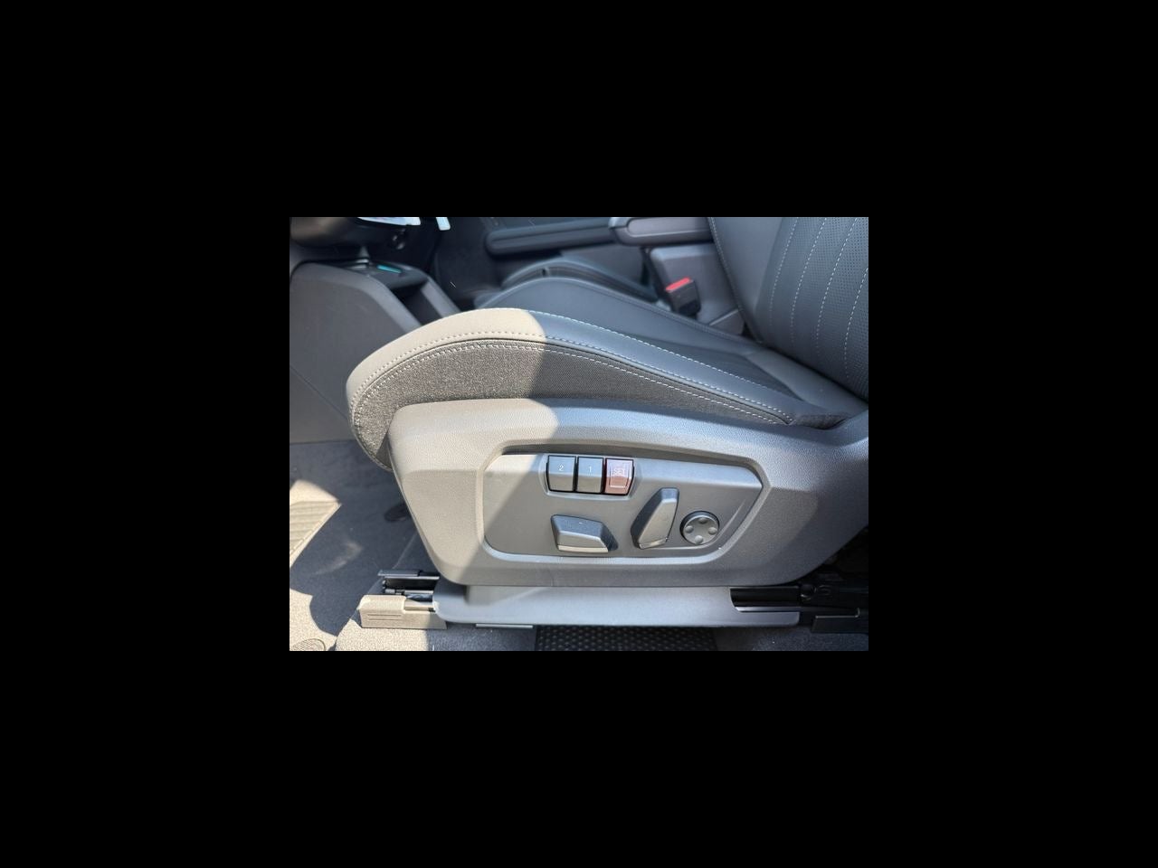 2027 MINI COUNTRYMAN ICONIC