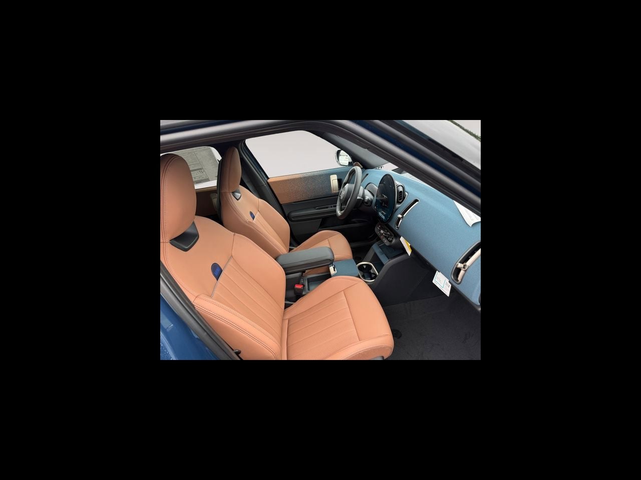2027 MINI COUNTRYMAN ICONIC