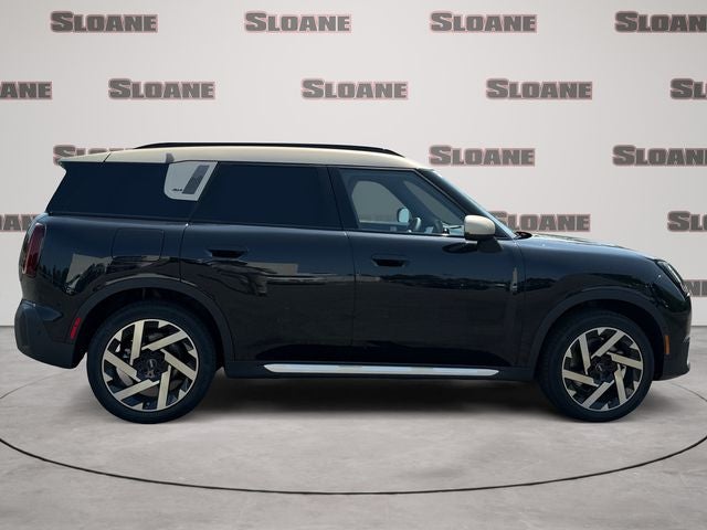 2027 MINI COUNTRYMAN ICONIC