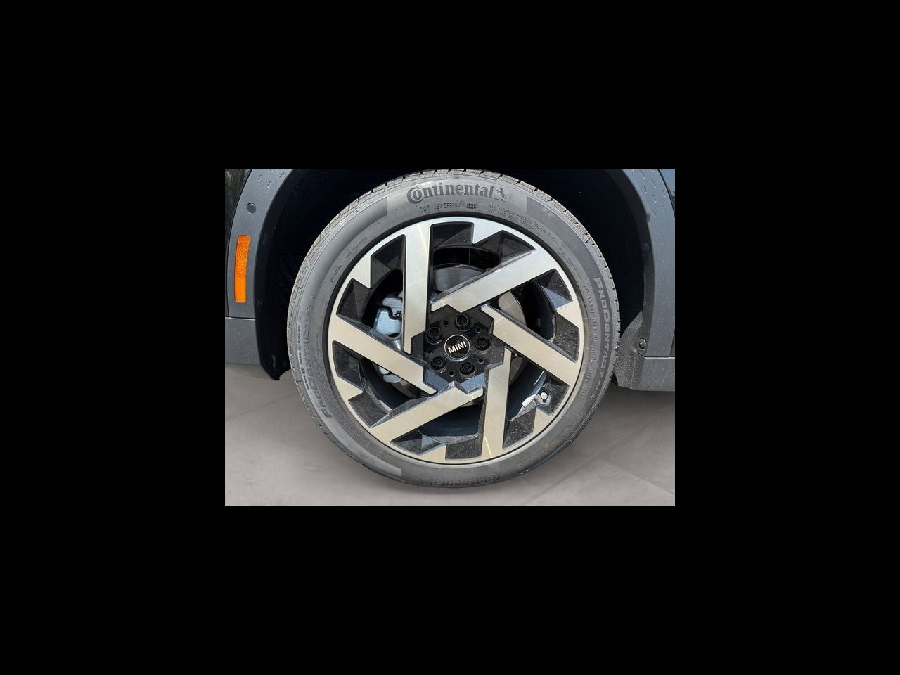 2027 MINI COUNTRYMAN ICONIC