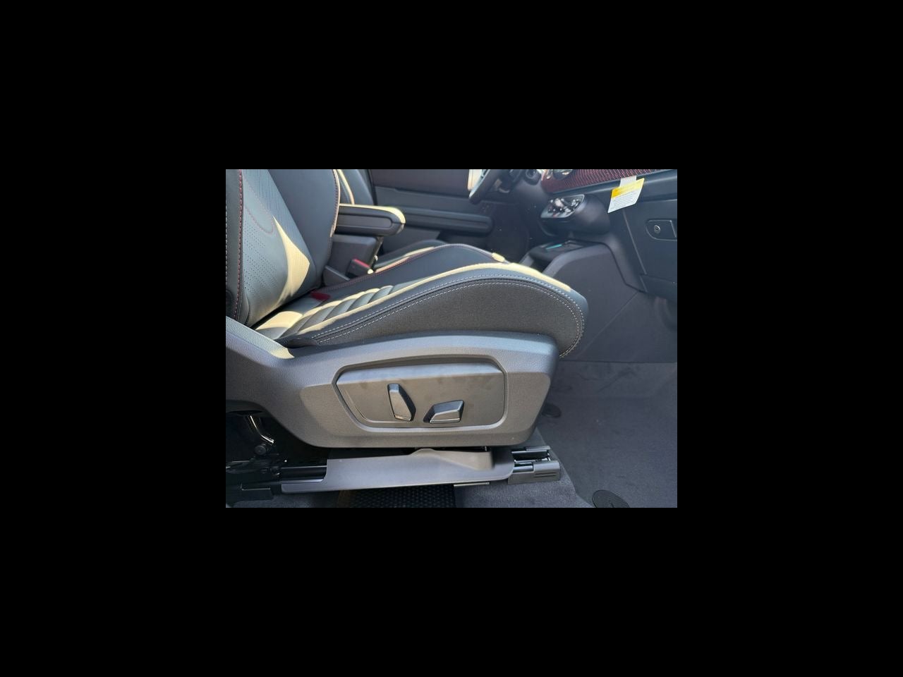 2027 MINI COUNTRYMAN ICONIC