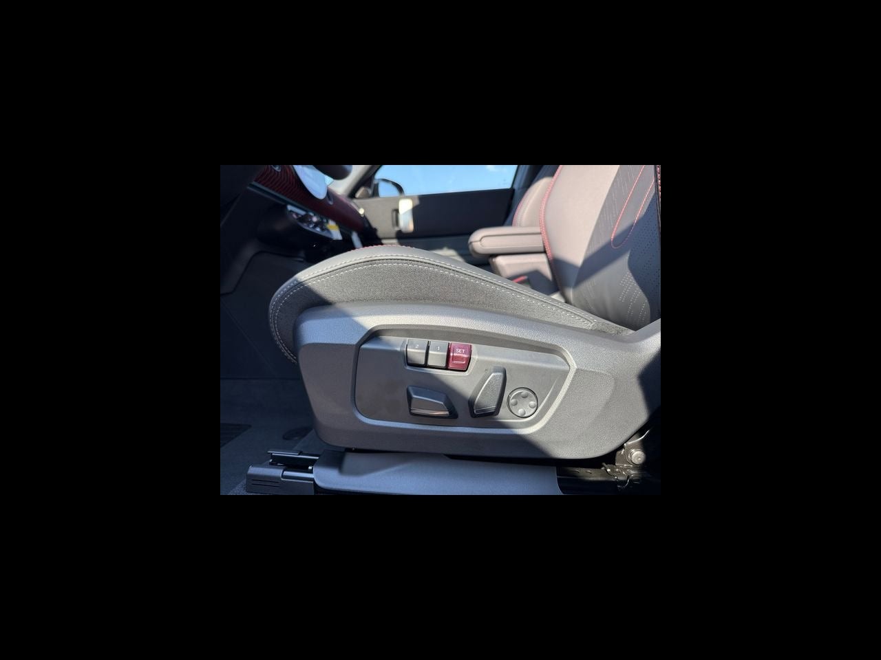 2027 MINI COUNTRYMAN ICONIC