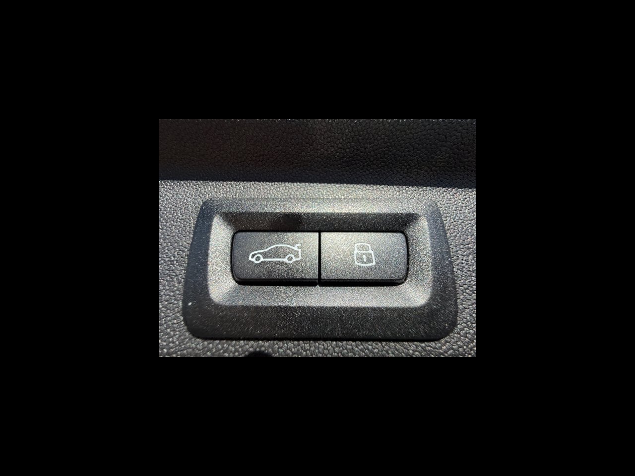 2027 MINI COUNTRYMAN ICONIC