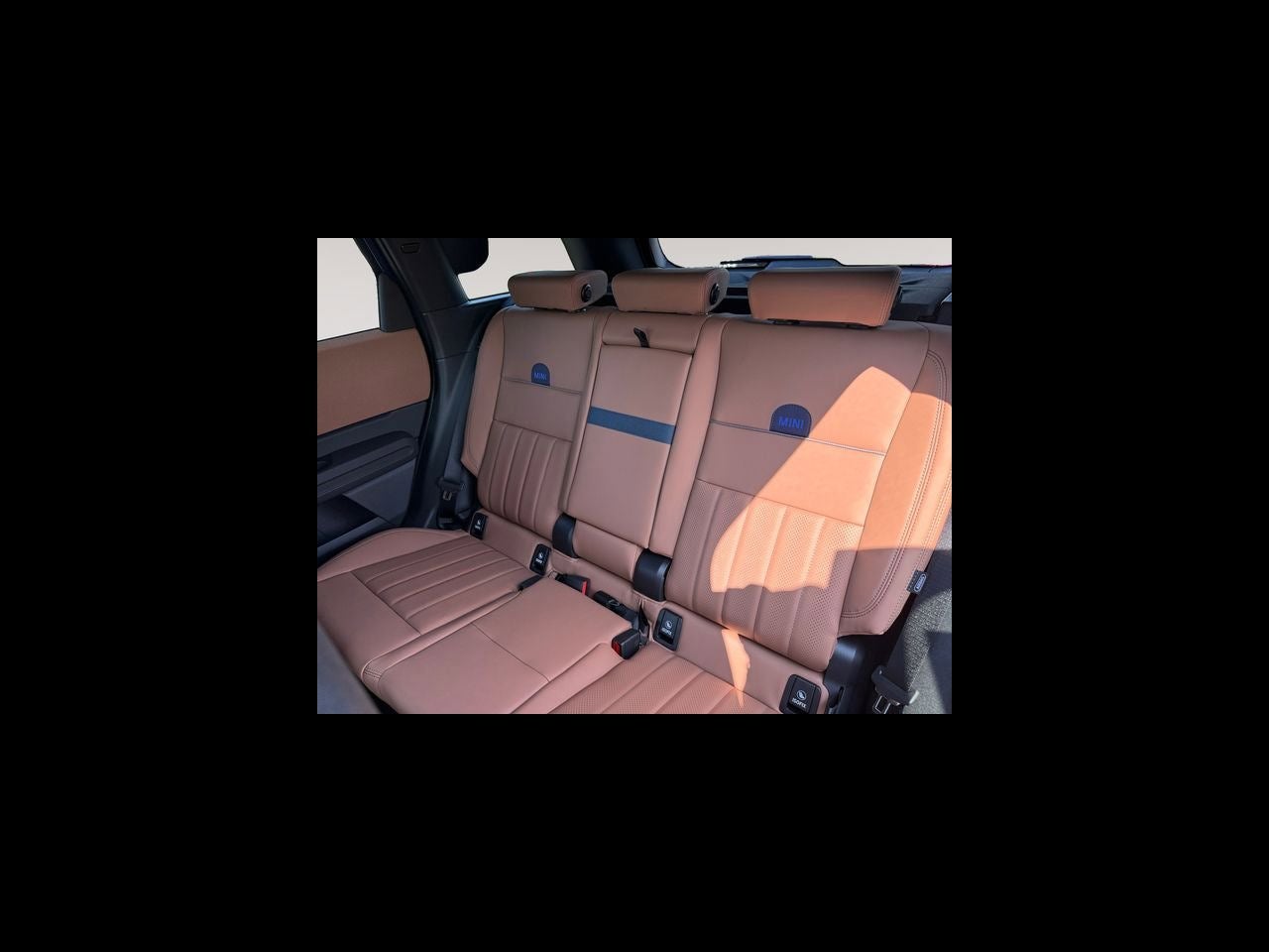 2027 MINI COUNTRYMAN ICONIC