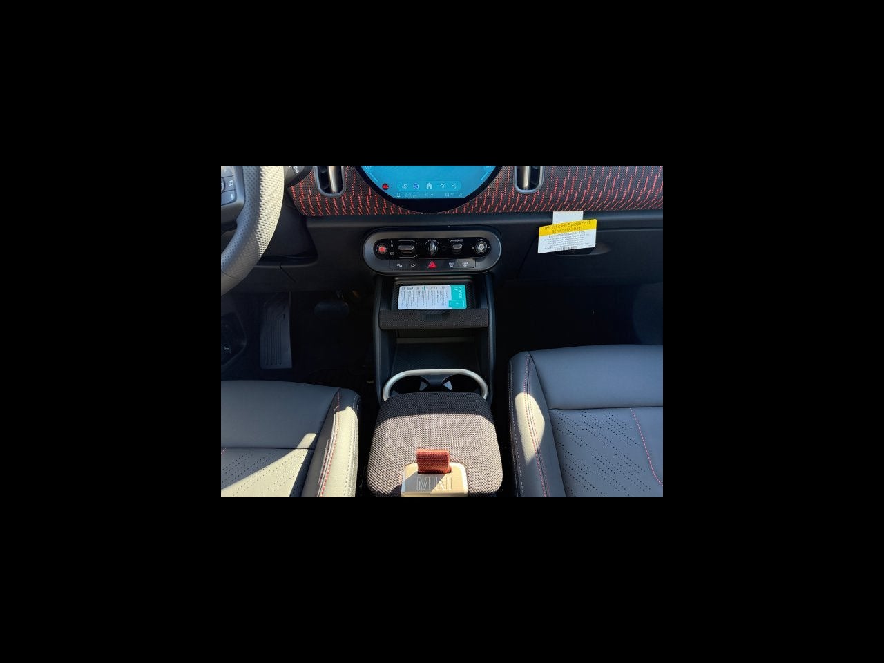 2027 MINI COUNTRYMAN ICONIC