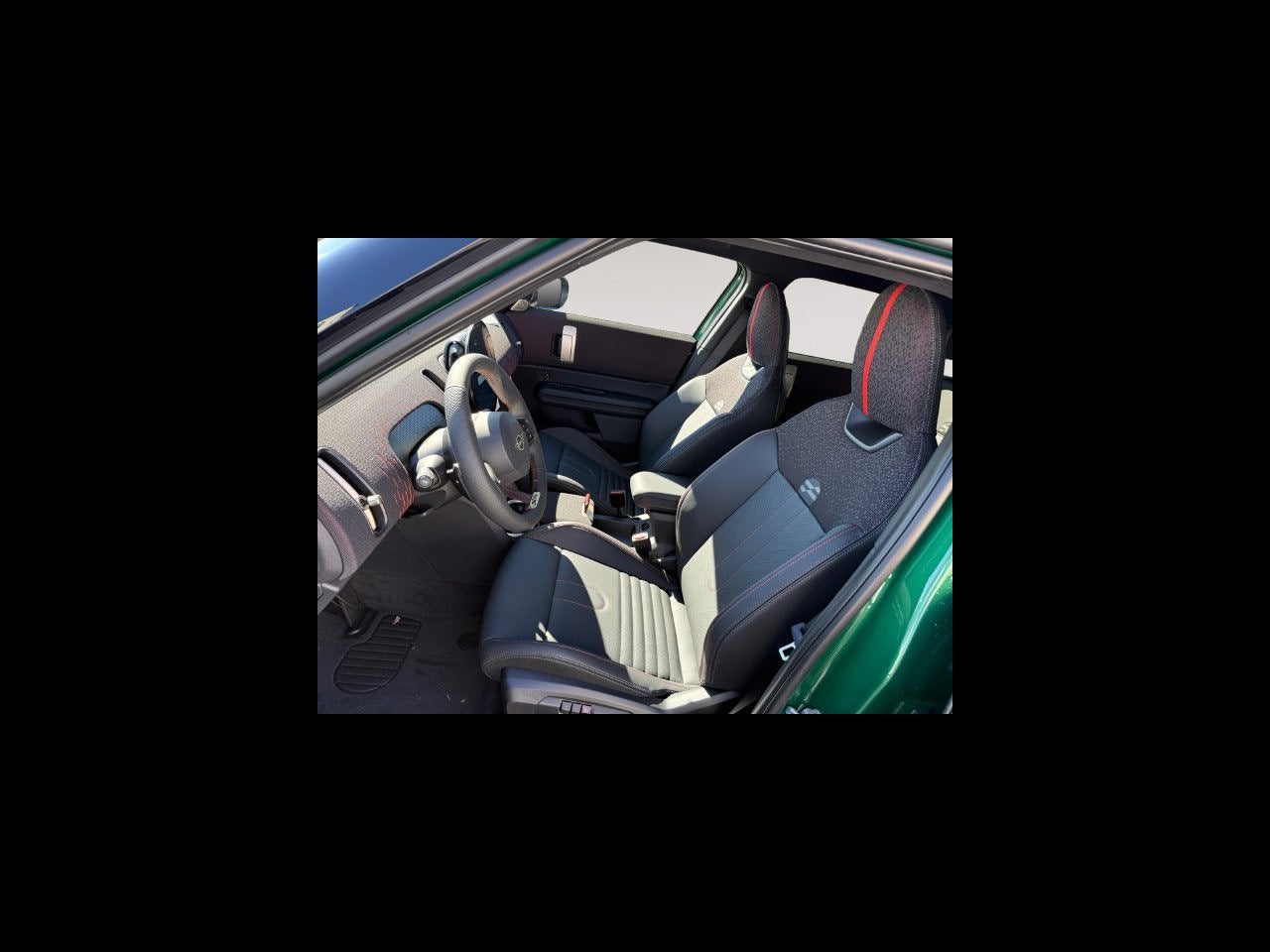 2027 MINI COUNTRYMAN ICONIC