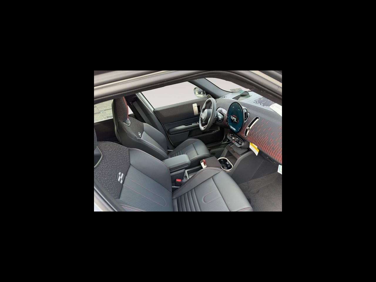 2027 MINI COUNTRYMAN ICONIC